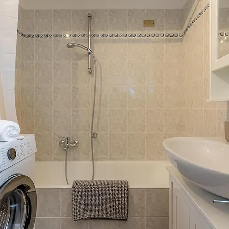 Romantic Hideaway With Private Parking شقة Acquaseria