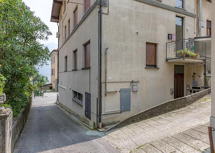 Lägenhet Romantic Hideaway With Private Parking