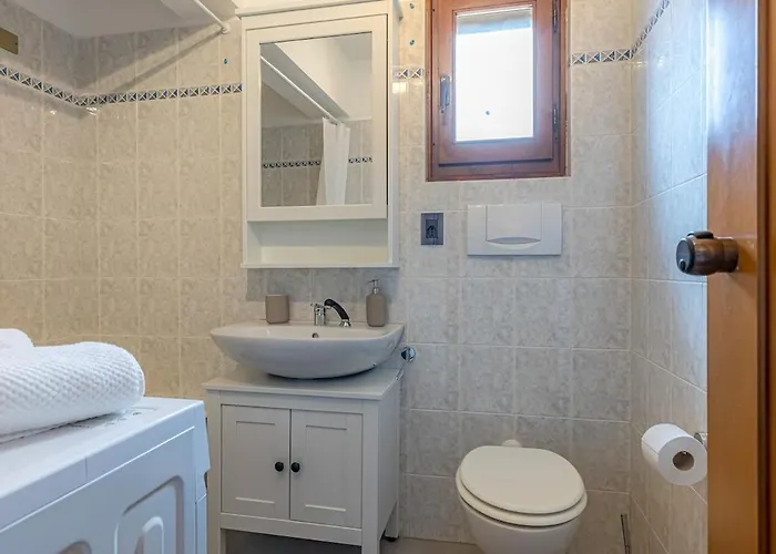 Lägenhet Romantic Hideaway With Private Parking Acquaseria