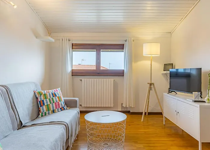 Romantic Hideaway With Private Parking *